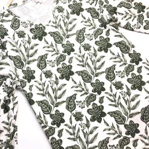 Lularoe Medium Elizabeth shirt brand new with tags